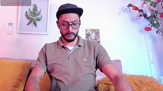 Snapshot of Tom_cooper_ chatting on January 15, 2025, 1:31 pm Tom cooper online show from January 15, 2025, 1:31 pm