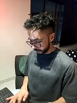 Snapshot of Tom_cooper_ chatting on November 30, 2025, 2:48 am Tom cooper online show from November 30, 2025, 2:48 am