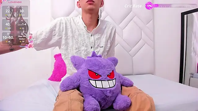 JeanRam18 online show from December 15, 2025, 1:04 pm