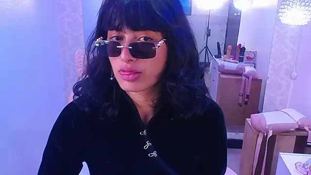 candy lux  online show from January 11, 2025, 5:07 pm