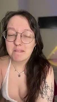 emigooflordXD online show from February 19, 2026, 7:32 pm