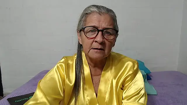 candy mature  online show from September 21, 2025, 12:40 pm