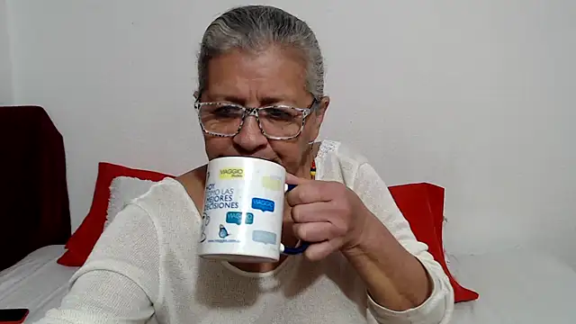 Snapshot of candy_mature_ chatting on May 24, 2026, 12:43 pm candy mature online show from May 24, 2026, 12:43 pm