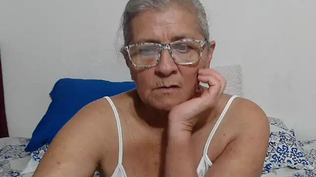Snapshot of candy_mature_ chatting on June 11, 2026, 12:32 am candy mature online show from June 11, 2026, 12:32 am