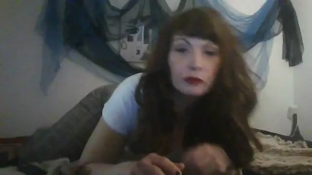 Snapshot of HeyyImHarlowe chatting on February 15, 2025, 10:31 pm HeyyImHarlowe online show from February 15, 2025, 10:31 pm