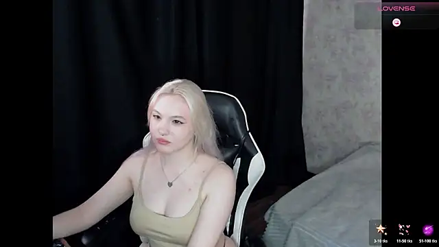 VikaPowers online show from March 17, 2026, 7:39 pm