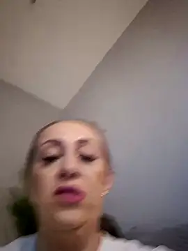 AvaLloyd online show from March 20, 2025, 3:45 am