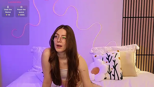 Snapshot of Ester_Hill chatting on January 31, 2025, 11:56 pm Ester Hill online show from January 31, 2025, 11:56 pm