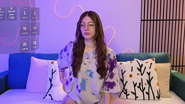 Snapshot of Ester_Hill chatting on February 24, 2025, 9:09 pm Ester Hill online show from February 24, 2025, 9:09 pm