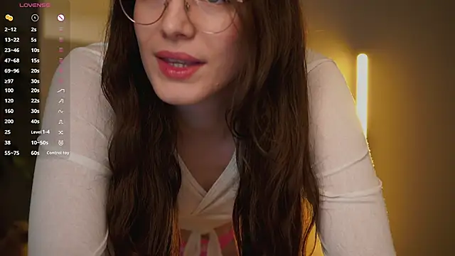 Snapshot of Ester_Hill chatting on September 10, 2025, 1:27 am Ester Hill online show from September 10, 2025, 1:27 am