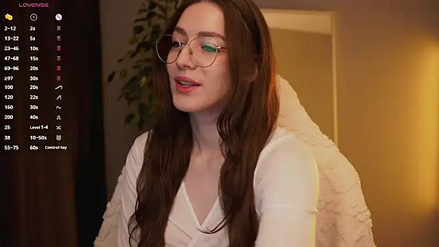 Snapshot of Ester_Hill chatting on November 11, 2025, 1:05 am Ester Hill online show from November 11, 2025, 1:05 am