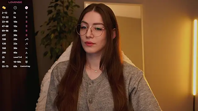 Snapshot of Ester_Hill chatting on November 17, 2025, 1:11 am Ester Hill online show from November 17, 2025, 1:11 am