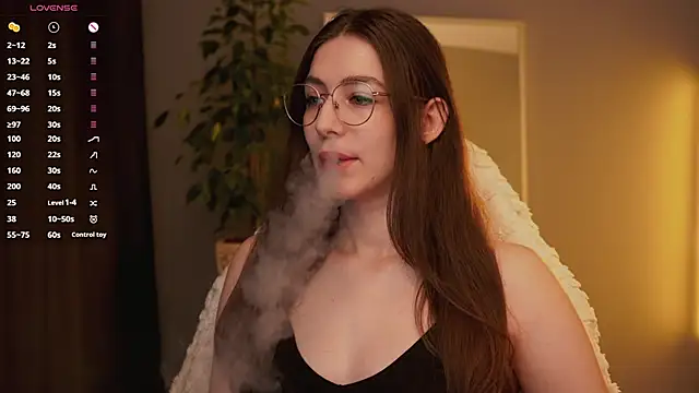 Snapshot of Ester_Hill chatting on November 25, 2025, 1:16 am Ester Hill online show from November 25, 2025, 1:16 am