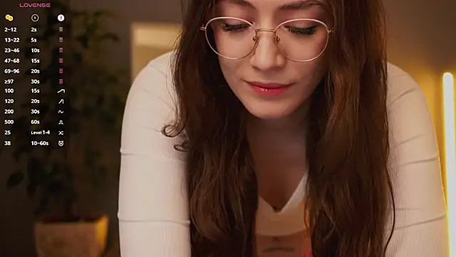 Snapshot of Ester_Hill chatting on December 3, 2025, 12:40 am Ester Hill online show from December 3, 2025, 12:40 am