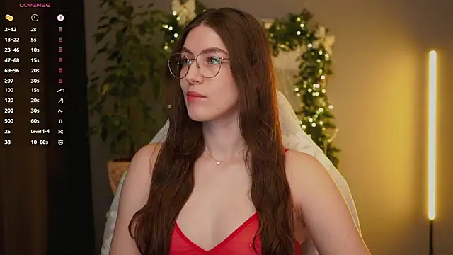 Snapshot of Ester_Hill chatting on December 16, 2025, 2:16 am Ester Hill online show from December 16, 2025, 2:16 am