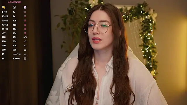 Snapshot of Ester_Hill chatting on January 15, 2026, 2:16 am Ester Hill online show from January 15, 2026, 2:16 am