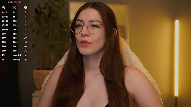 Snapshot of Ester_Hill chatting on February 13, 2026, 2:51 am Ester Hill online show from February 13, 2026, 2:51 am