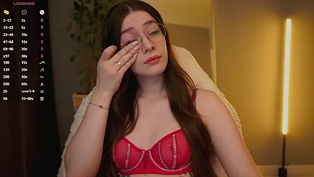 Snapshot of Ester_Hill chatting on February 14, 2026, 2:52 am Ester Hill online show from February 14, 2026, 2:52 am