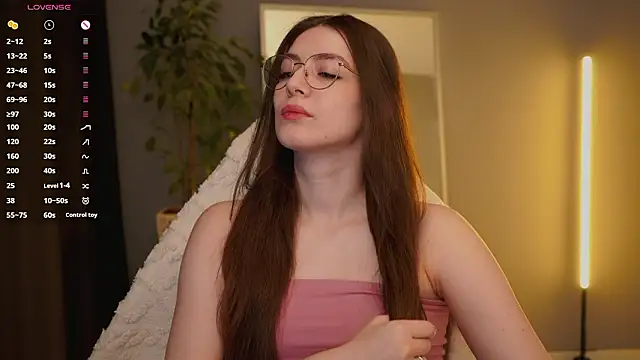 Snapshot of Ester_Hill chatting on February 19, 2026, 2:51 am Ester Hill online show from February 19, 2026, 2:51 am