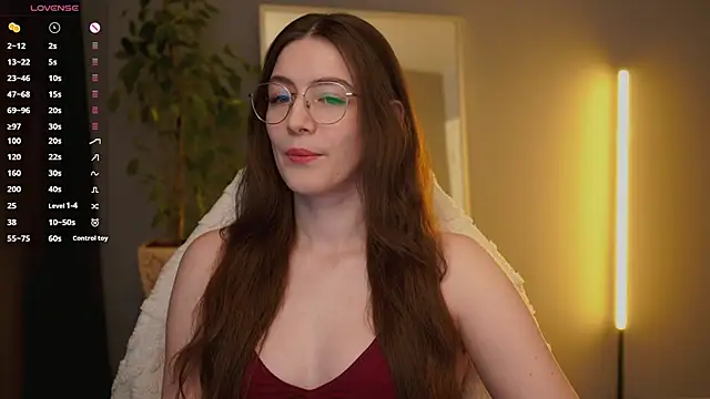 Snapshot of Ester_Hill chatting on February 26, 2026, 10:03 am Ester Hill online show from February 26, 2026, 10:03 am