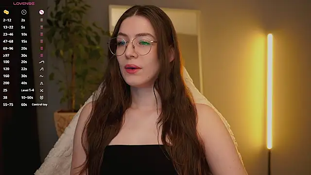 Snapshot of Ester_Hill chatting on February 27, 2026, 2:55 am Ester Hill online show from February 27, 2026, 2:55 am