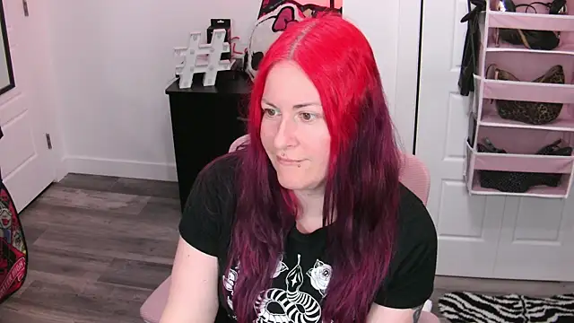 Snapshot of gennyrock chatting on May 3, 2026, 1:55 am gennyrock online show from May 3, 2026, 1:55 am