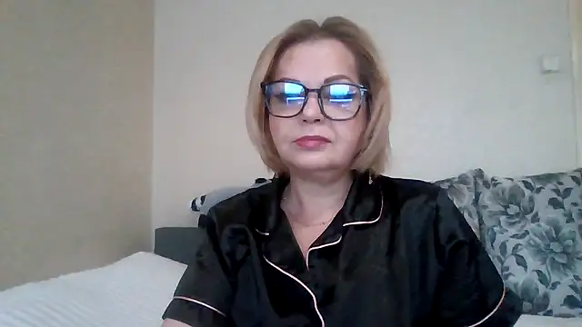 SofiyaPetrova online show from April 8, 2026, 7:52 am