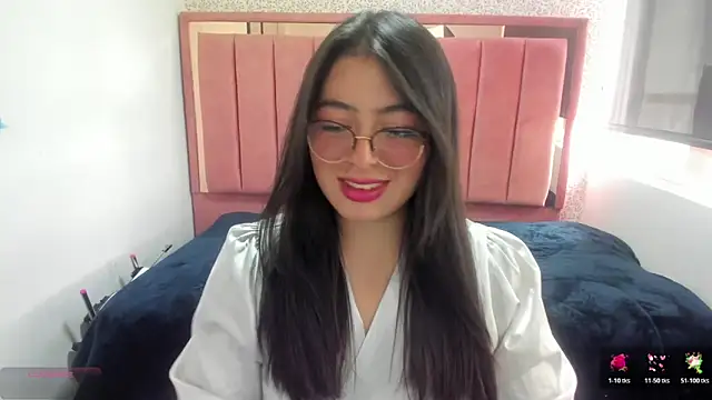 Snapshot of MiaWils_ chatting on June 6, 2026, 7:07 pm MiaWils online show from June 6, 2026, 7:07 pm