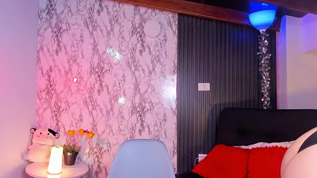 Snapshot of chloe_blue chatting on January 31, 2025, 11:46 am chloe blue online show from January 31, 2025, 11:46 am