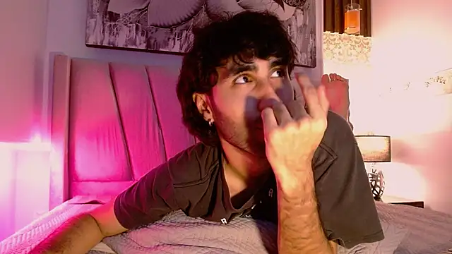 Snapshot of MilanZaire chatting on December 30, 2024, 9:08 pm MilanZaire online show from December 30, 2024, 9:08 pm