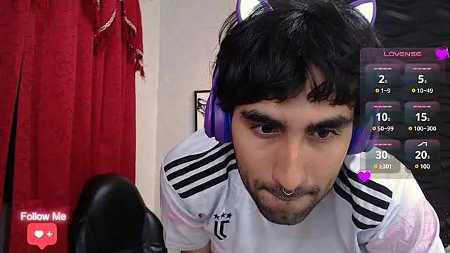 Snapshot of MilanZaire chatting on March 8, 2025, 4:01 am MilanZaire online show from March 8, 2025, 4:01 am