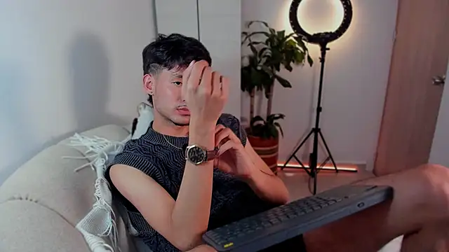 dimitri targaryen online show from January 10, 2025, 9:44 am