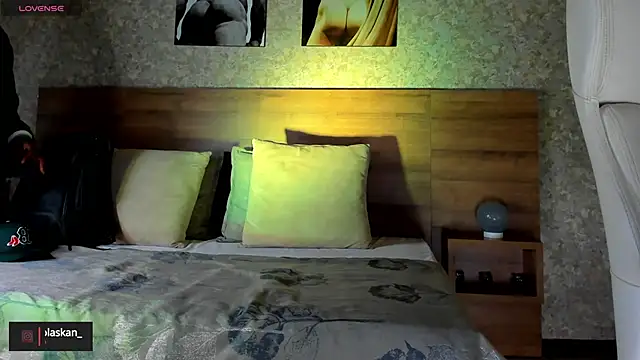 Snapshot of nicolaskan chatting on December 31, 2024, 10:58 am nicolaskan online show from December 31, 2024, 10:58 am