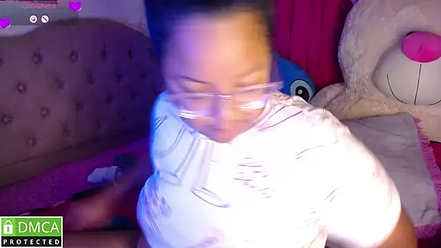 KittyHot20 online show from October 10, 2025, 4:06 pm