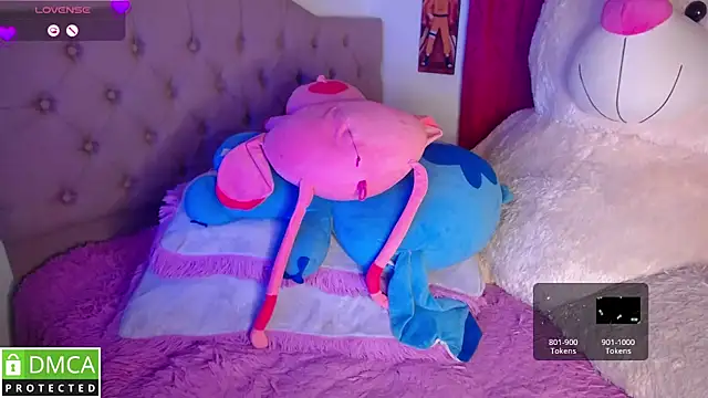 KittyHot20 online show from December 15, 2025, 10:14 pm