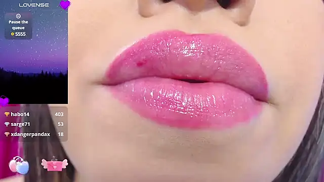 Snapshot of krysten_ritter2 chatting on February 8, 2025, 9:46 am krysten ritter2 online show from February 8, 2025, 9:46 am