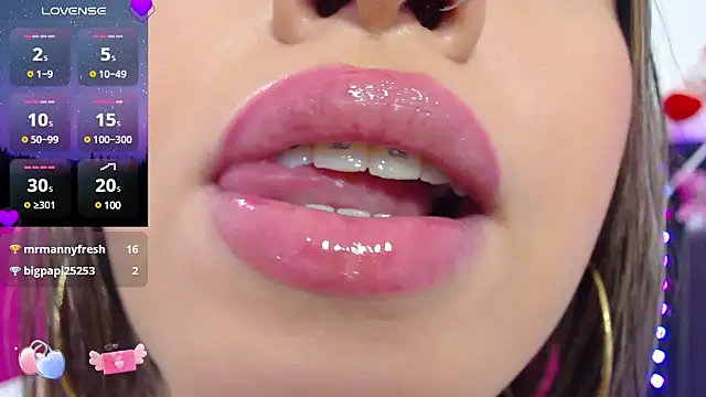 Snapshot of krysten_ritter2 chatting on March 18, 2025, 10:46 am krysten ritter2 online show from March 18, 2025, 10:46 am