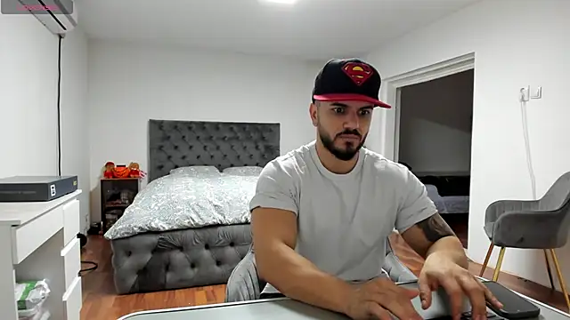 Snapshot of supermanboy94 chatting on November 27, 2025, 6:37 am supermanboy94 online show from November 27, 2025, 6:37 am