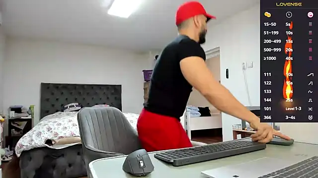 Snapshot of supermanboy94 chatting on February 12, 2026, 7:03 am supermanboy94 online show from February 12, 2026, 7:03 am