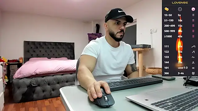 Snapshot of supermanboy94 chatting on March 2, 2026, 7:15 am supermanboy94 online show from March 2, 2026, 7:15 am