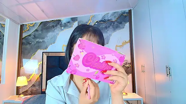 Snapshot of lina_bedoya_ chatting on July 9, 2026, 11:47 am lina bedoya online show from July 9, 2026, 11:47 am