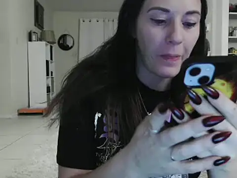 Snapshot of CrystalLakeXO chatting on January 16, 2025, 5:32 am CrystalLakeXO online show from January 16, 2025, 5:32 am