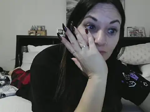 Snapshot of CrystalLakeXO chatting on January 21, 2025, 9:03 am CrystalLakeXO online show from January 21, 2025, 9:03 am