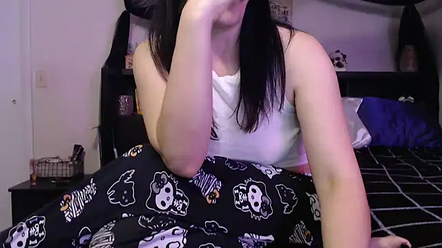 Snapshot of CrystalLakeXO chatting on June 12, 2026, 6:56 am CrystalLakeXO online show from June 12, 2026, 6:56 am