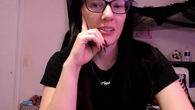 Snapshot of CrystalLakeXO chatting on June 14, 2026, 8:27 am CrystalLakeXO online show from June 14, 2026, 8:27 am