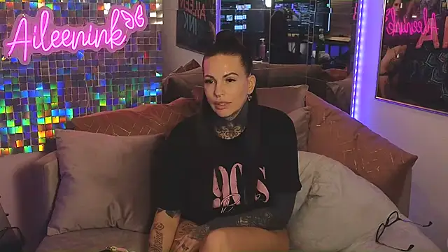 AileenInkOfficial online show from February 9, 2025, 3:53 am