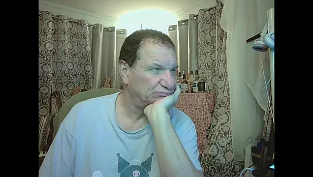 Snapshot of coryassman chatting on June 17, 2026, 5:10 am coryassman online show from June 17, 2026, 5:10 am