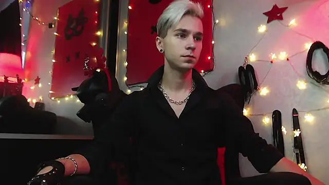 Snapshot of Joseph__Quinn chatting on December 26, 2024, 8:07 am Joseph Quinn online show from December 26, 2024, 8:07 am