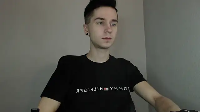 Snapshot of Joseph__Quinn chatting on January 9, 2025, 8:13 am Joseph Quinn online show from January 9, 2025, 8:13 am