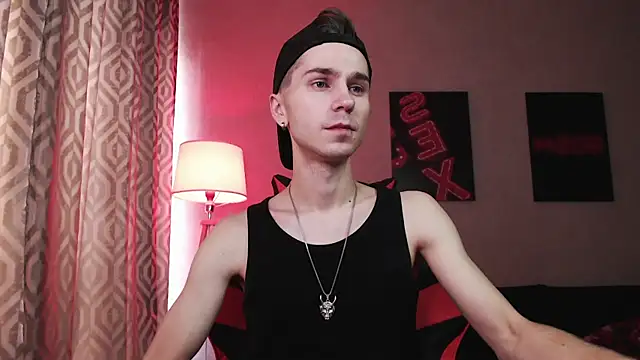 Snapshot of Joseph__Quinn chatting on October 18, 2025, 8:26 am Joseph Quinn online show from October 18, 2025, 8:26 am